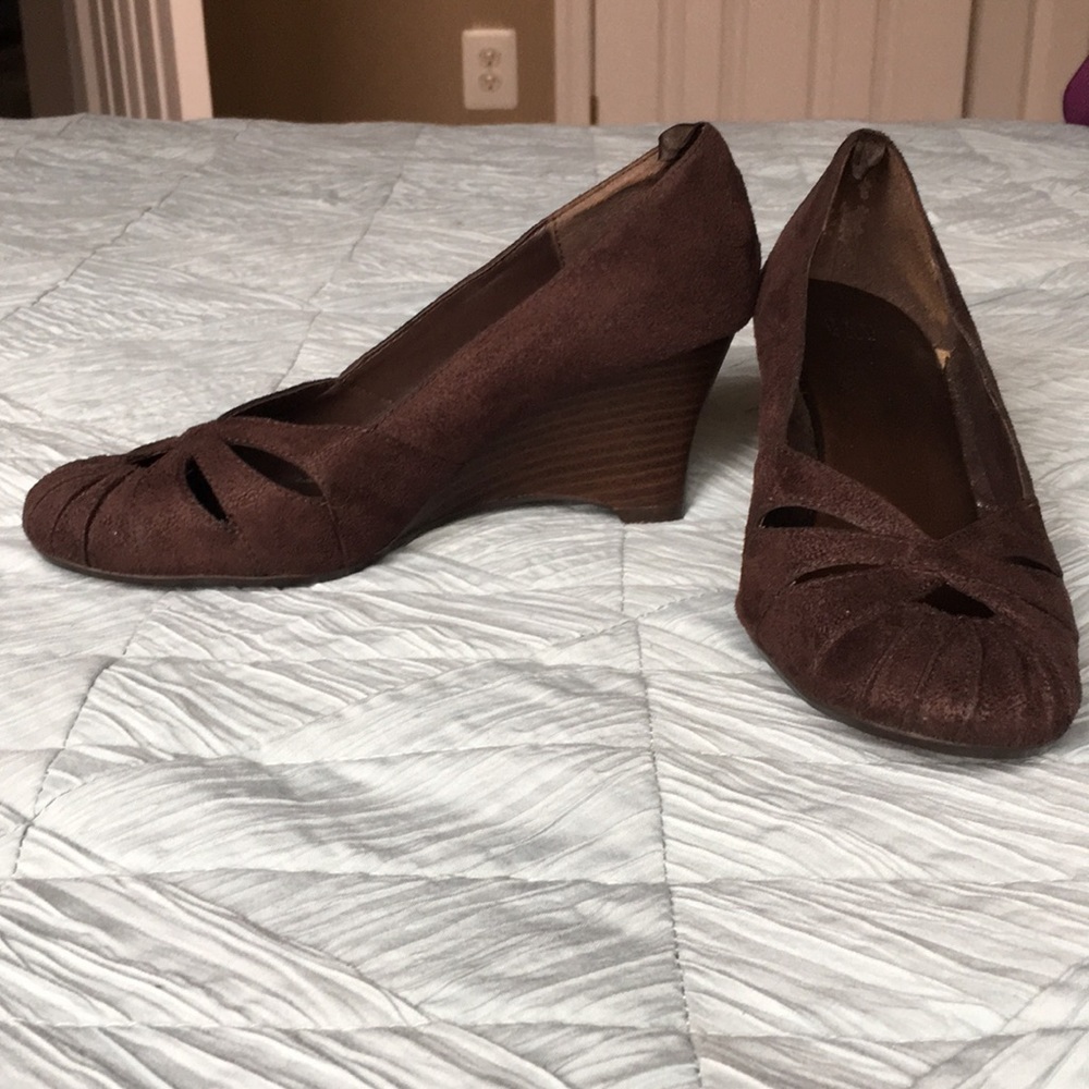 Brown suede wedge Heel